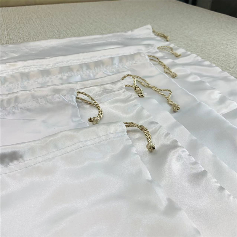 Silk new soft feel smooth bund - Shoe Bag Dust reseña y precio